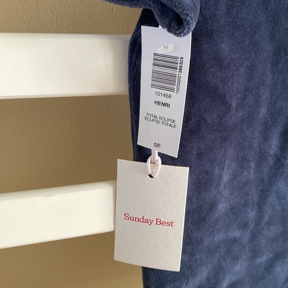 NWT Aritzia Sunday Best Velvet Henri T-Shirt in Total Eclipse Navy Blue Small - Picture 6 of 13